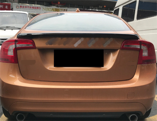 Glossy black rear - glossy, trunk